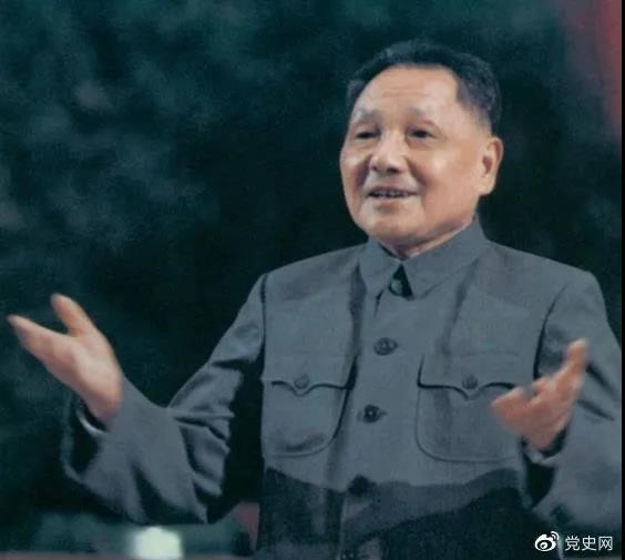 在1978年2月24日至3月8日召開的全國政協(xié)五屆一次會議上，鄧小平當(dāng)選為全國政協(xié)主席。