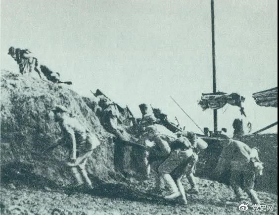 1949年5月23日，人民解放軍向上海國(guó)民黨政府軍隊(duì)發(fā)起總攻，占領(lǐng)了黃浦江堤。