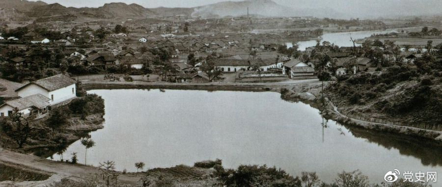 1930年8月23日，紅一軍團(tuán)和紅三軍團(tuán)在湖南瀏陽(yáng)永和市會(huì)師，組成中國(guó)工農(nóng)紅軍第一方面軍，朱德任總司令，毛澤東任總前委書記兼總政治委員。圖為瀏陽(yáng)永和市。